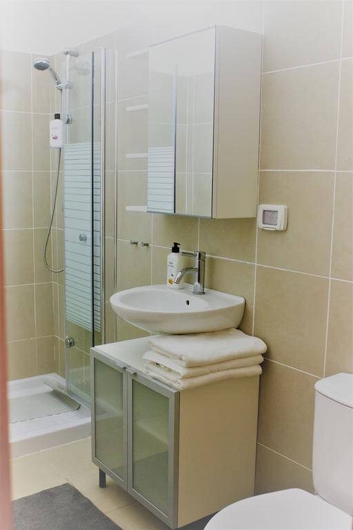 Tlv Suites By The Sea - 2 Rooms تل أبيب المظهر الخارجي الصورة
