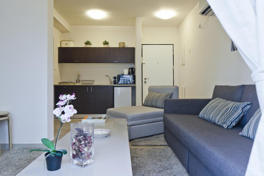 Tlv Suites By The Sea - 2 Rooms تل أبيب المظهر الخارجي الصورة